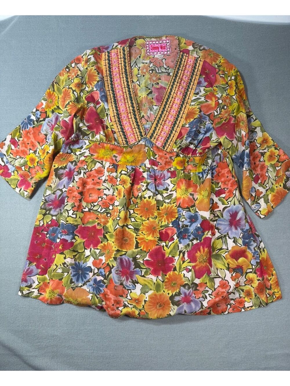 VTG Johnny Was Floral Tunic Top with Embroidered V-Neck